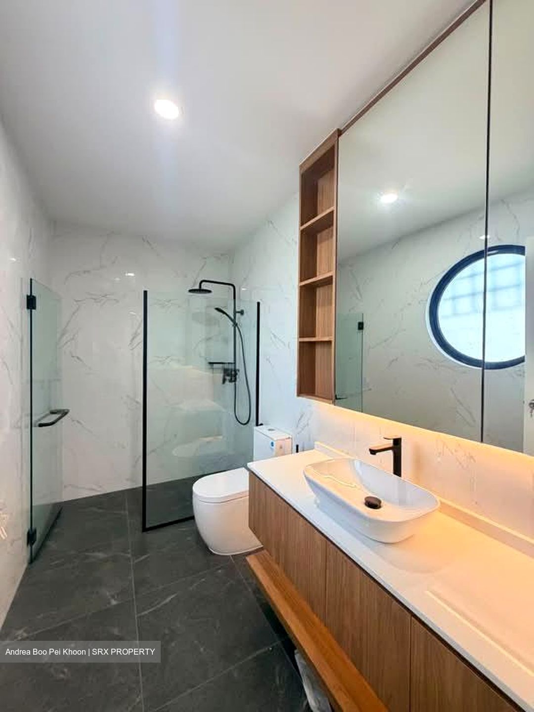 Excelsior Gardens (D16), Terrace #581829701